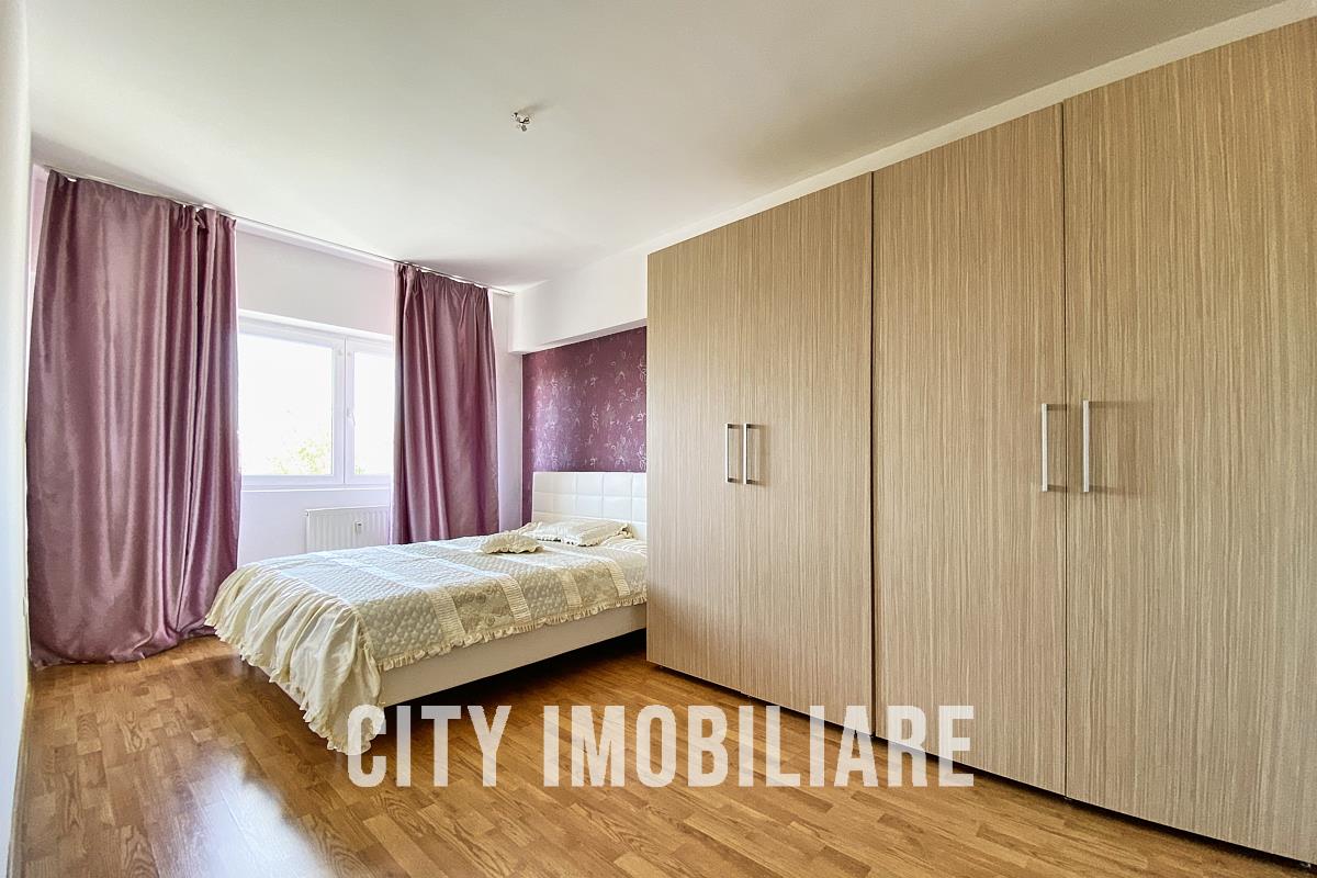 Apartament 4 camere, S100mp + 2 balcoane, str. Bucuresti
