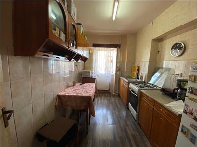 Apartament 3 camere, mobilat, utilat, parcare, Louis Pasteur.