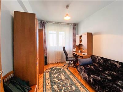 Apartament 3 camere, decomandat, mobilat, utilat, Zorilor.