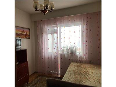 Apartament 4 camere, decomandat, mobilat, zona UMF.