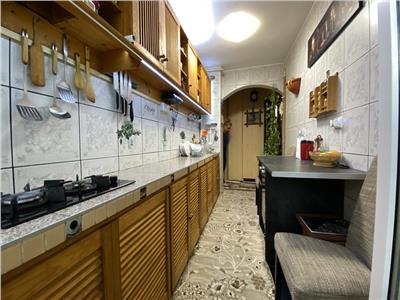 Apartament 2 camere, decomandat, mobilat, zona BIG.