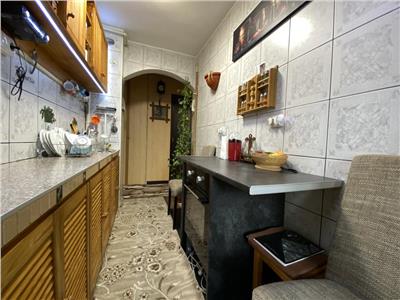 Apartament 2 camere, decomandat, mobilat, zona BIG.