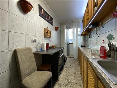 Apartament 2 camere, decomandat, mobilat, zona BIG.