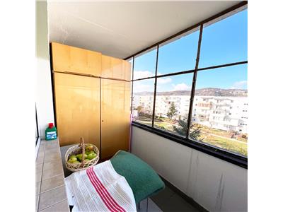 Apartament 3 camere Decomandat, Su66Mp