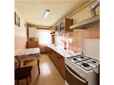 Apartament 2 camere, Decomandat, Su 40 mp, et 3/10 Manastur.