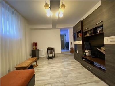 Apartament 2 camere, decomandat, mobilat, utilat, Andrei Muresanu.