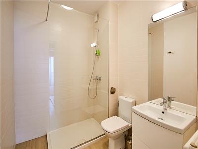 Apartament  cu 3 camere, LUX, Platinia Shopping Center, Semicental