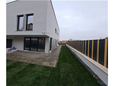 Duplex 6 camere, S180 mp+ 230 mp teren, Andrei Muresanu