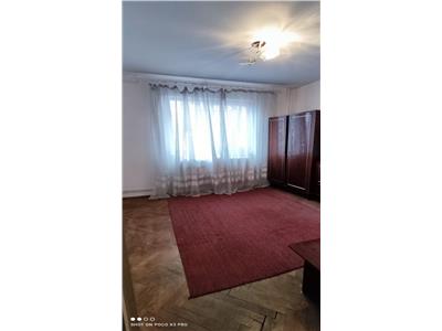 Apartament 4 camere, semidecomandat, S 78 mp, Manastur.