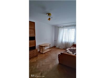 Apartament 4 camere, semidecomandat, S 78 mp, Manastur.