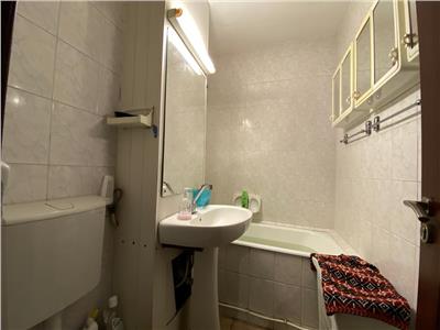 Apartament 2 camere, decomandat, mobilat, utilat, Manastur.