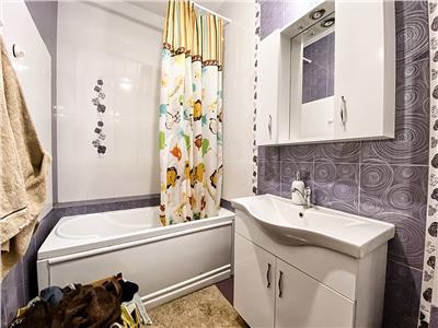 Apartament 3 camere, S 75 mp, decomandat, mobilat, M?r??ti.