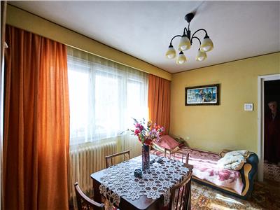 Apartament 3 camere, 68 mp + balcon, mobilat si utilat, 2/4, linga Politia Rutiera, Gheorgheni
