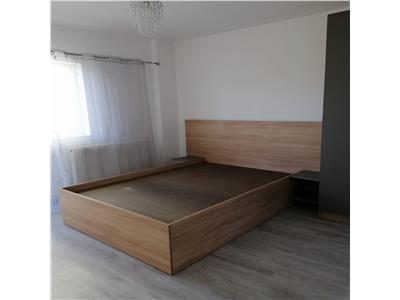 Apartament 4 camere, S 76 mp + 2 balcoane, Între Lacuri.