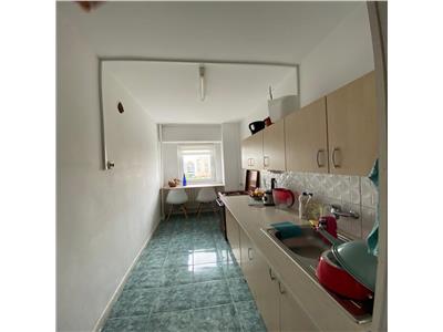 Apartament 1 camera, decomandat, S 37 mp,  Bd. 21 Decembrie.