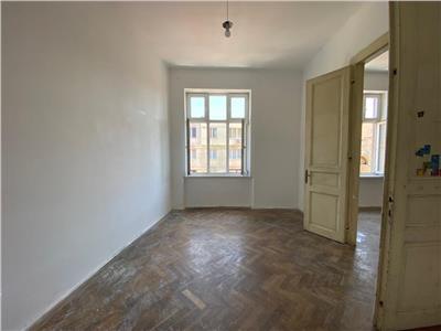 Apartament 2 camere, S 56 mp, semidecomandat, Horea