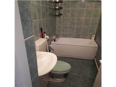 Apartament 2 camere, semidecomandat, mobilat, utilat, Centru.