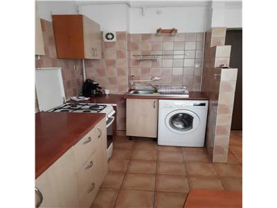 Apartament 2 camere, semidecomandat, mobilat, utilat, Centru.