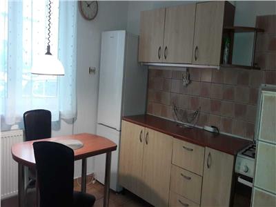 Apartament 2 camere, semidecomandat, mobilat, utilat, Centru.