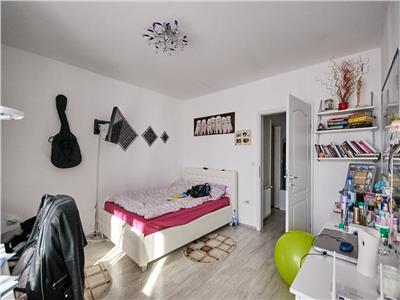 Apartament 3 camere, 53 mp + balcon 8 mp. str. Ciocirliei, Marasti