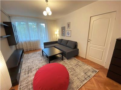 Apartament 2 camere, decomandat, mobilat, zona Iulius.