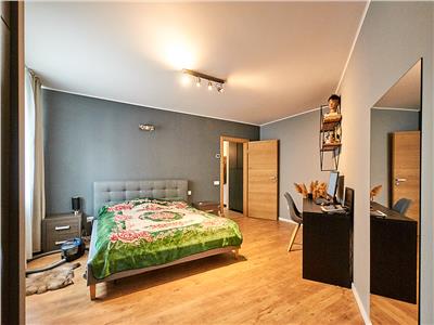 Apartament 3 camere Lux, S81 mp., parcare, str. Borhanciului