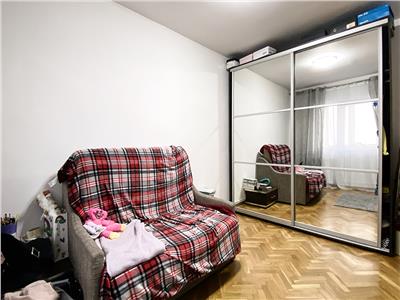 Apartament 3 camere decomandat, S68mp.+2 balcoane, str. Primaverii