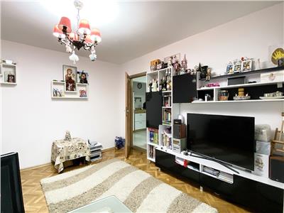 Apartament 3 camere decomandat, S68mp.+2 balcoane, str. Primaverii