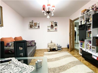 Apartament 3 camere decomandat, S68mp.+2 balcoane, str. Primaverii