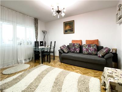 Apartament 3 camere decomandat, S-68mp.+2 balcoane, str. Primaverii