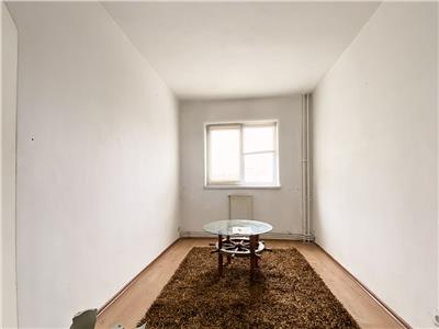 Apartament 3 camere, S57mp., etaj 5/10, str. Primaverii