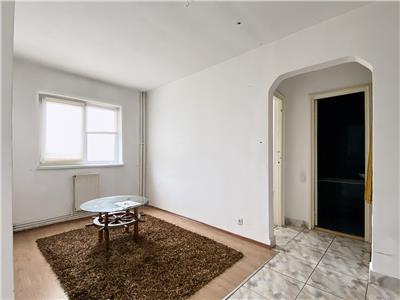 Apartament 3 camere, S57mp., etaj 5/10, str. Primaverii