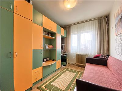Apartament 4 camere decomandat, S-78mp+2 balcoane, Intre lacuri