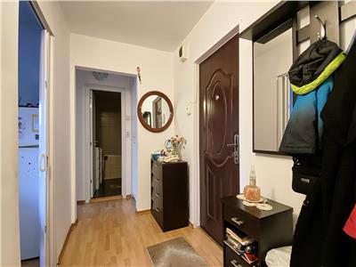 Apartament 2 camere decomandat, S50mp +2 balcoane. str. Lunii