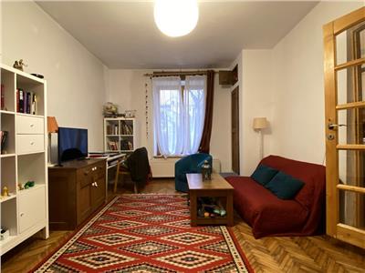 Apartament 2 camere în Vila, S 47 mp, mobilat, utilat,  zona Centrală.