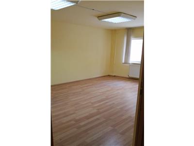 Apartament 3 camere, S 64 mp, decomandat, garaj, Louis Pasteur.