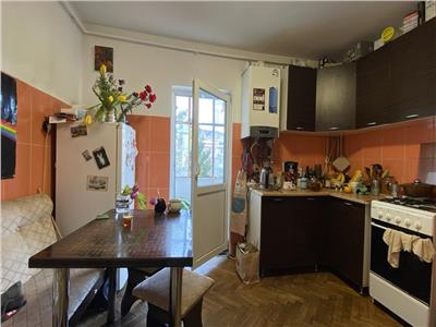 Apartament 3 camere, S 69 mp + balcon, decomandat, Grigorescu.