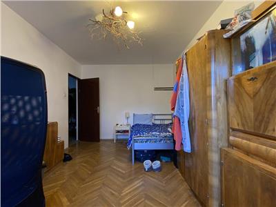 Apartament 3 camere, S 69 mp + balcon, decomandat, Grigorescu.