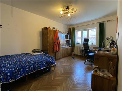 Apartament 3 camere, S 69 mp + balcon, decomandat, Grigorescu.