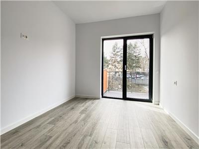 Apartament 3 camere, 2 bai, 2 balcoane, finisat, bloc nou, str. Bucuresti