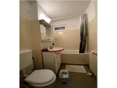 Apartament 2 camere, 2 balcoane, decomandat, mobilat, Gheorghieni.