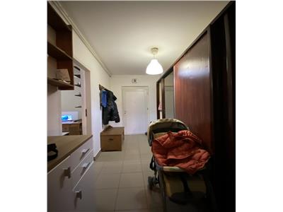 Apartament 2 camere, 2 balcoane, decomandat, mobilat, Gheorghieni.