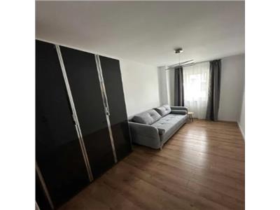 Apartament 3 camere, prima inchiriere, mobilat, zona Garii.