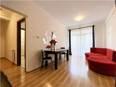 Apartament 3 camere, 2 bai, mobilat, bloc nou, str. Eremia Grigorescu.