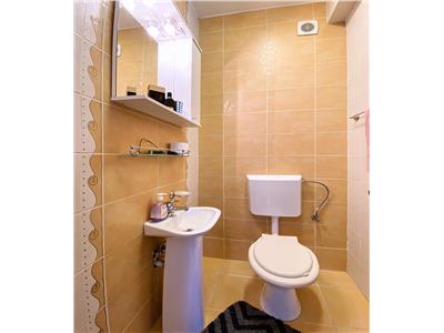 Apartament 3 camere, 2 bai, mobilat, bloc nou, str. Eremia Grigorescu.