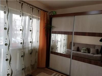 Apartament 2 camere, decomandat, mobilat, utilat, Intre Lacuri.