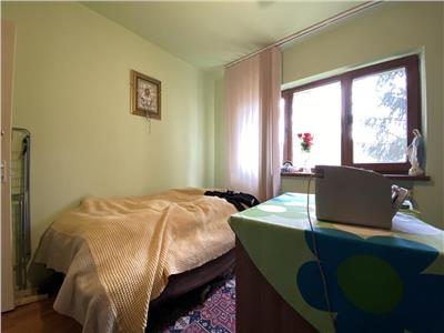 Apartament 2 camere, decomandat, mobilat, utilat, str. Lunii.