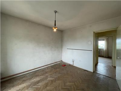 Apartament 3 camere, S 64 mp + 2 balcoane, semidecomandat, Grigorescu.