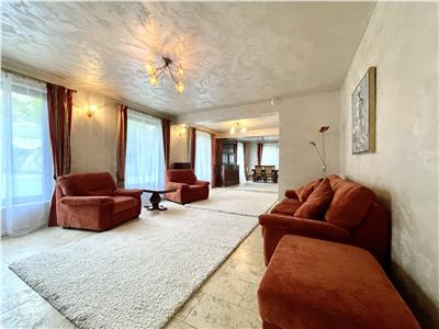 Casa 5 camere, S- 310 mp + 900 mp curte, Făget.