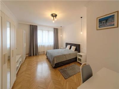 Apartament 3 camere, S 80 mp, mobilat, utilat, Central.